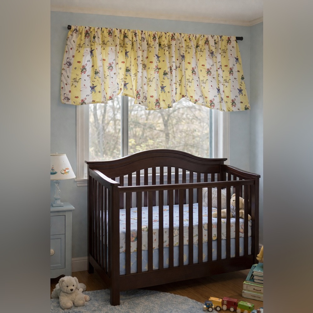 EUC Custom made Laura Ashley children’s window valance. Whimsical design.